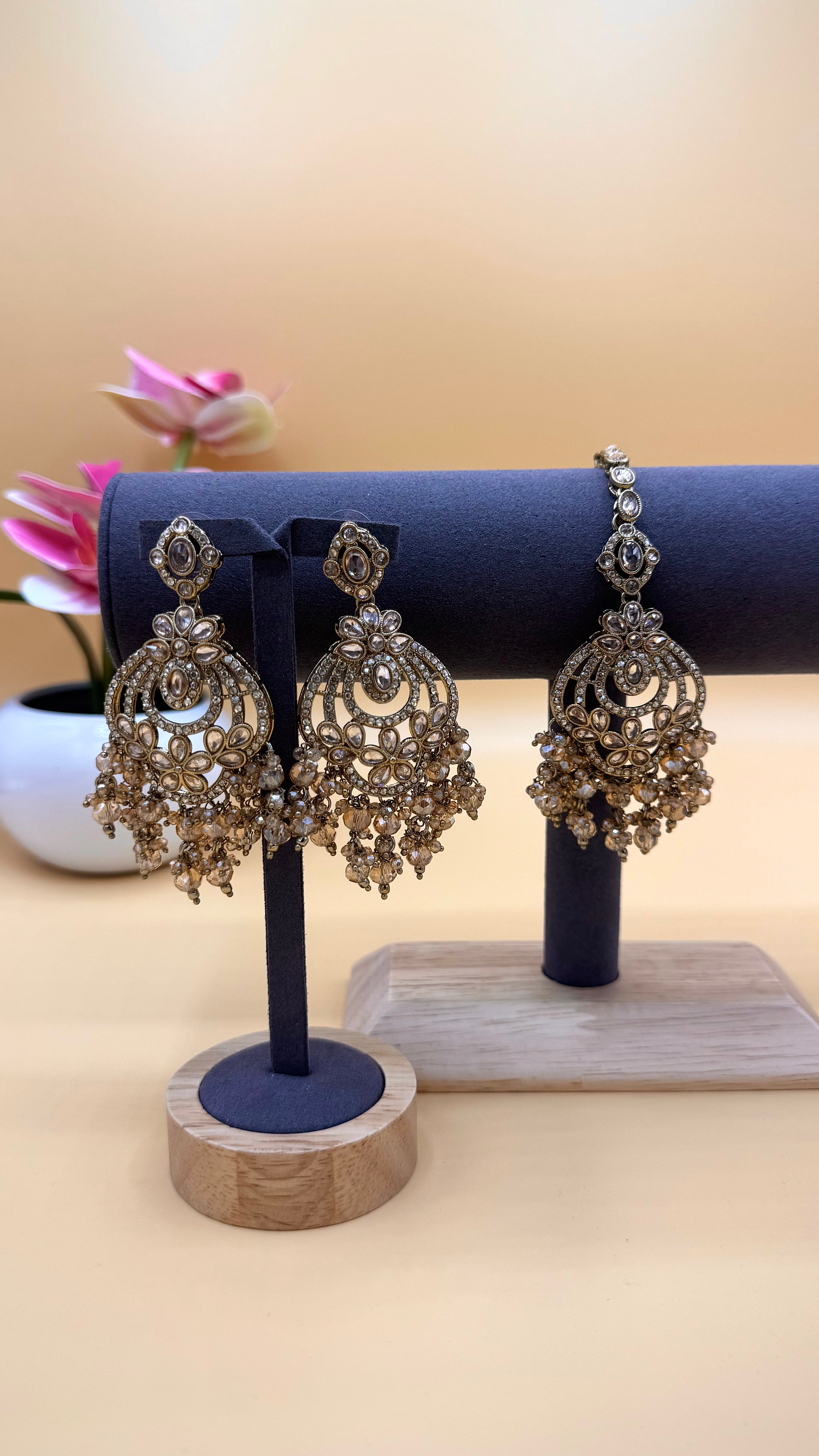 Champagne Gold Drop Earrings & Bindi Set