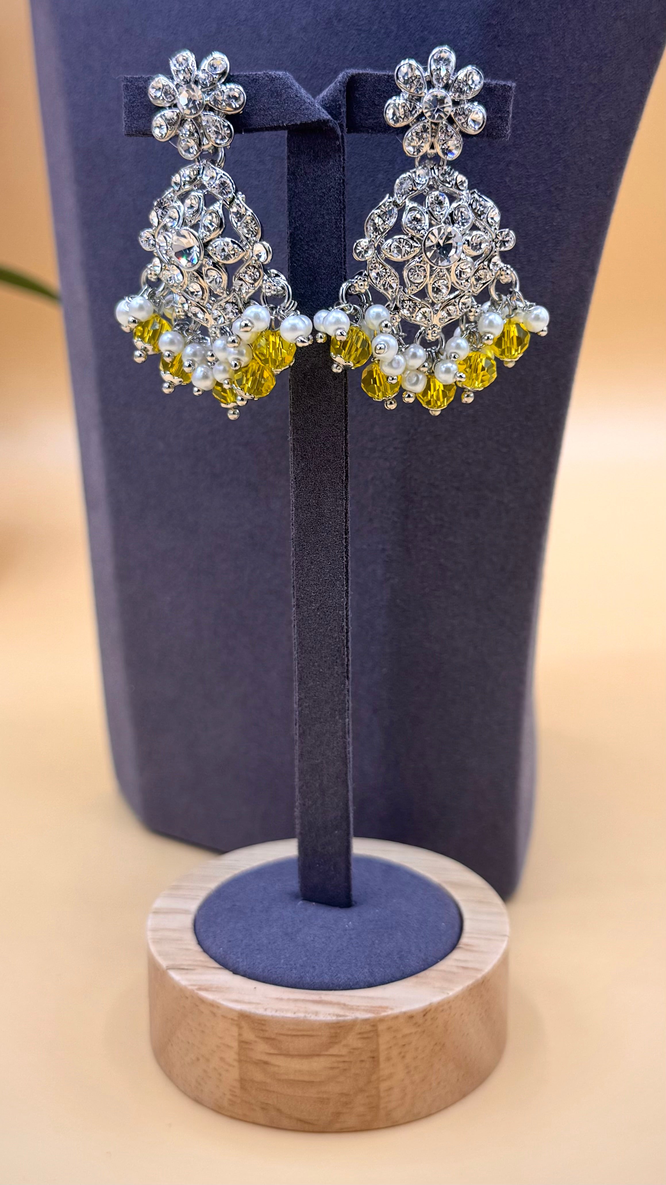 Golden Pearl Radiance Necklace Set