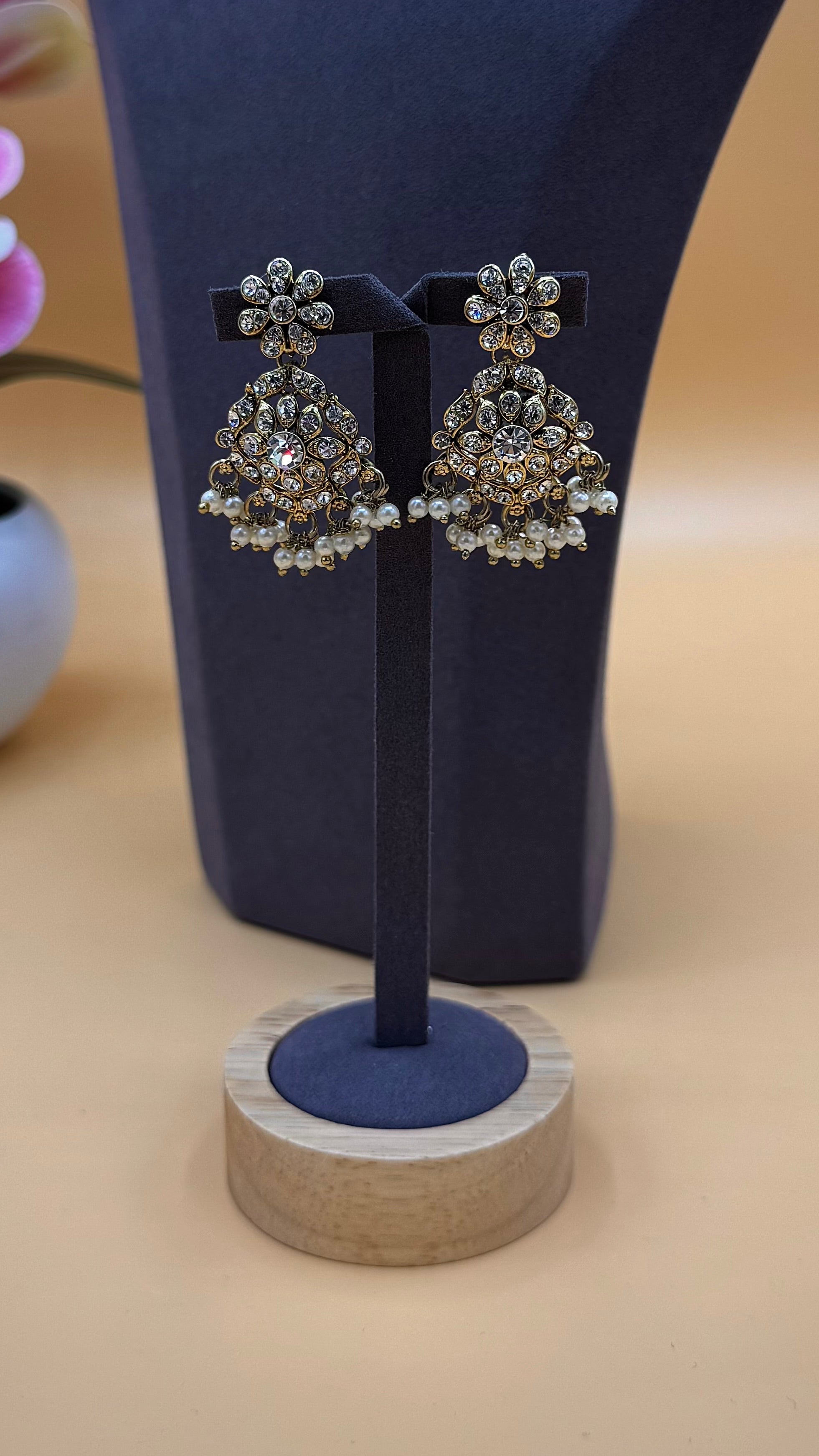 Crystaluxe Necklace Set – Ivory