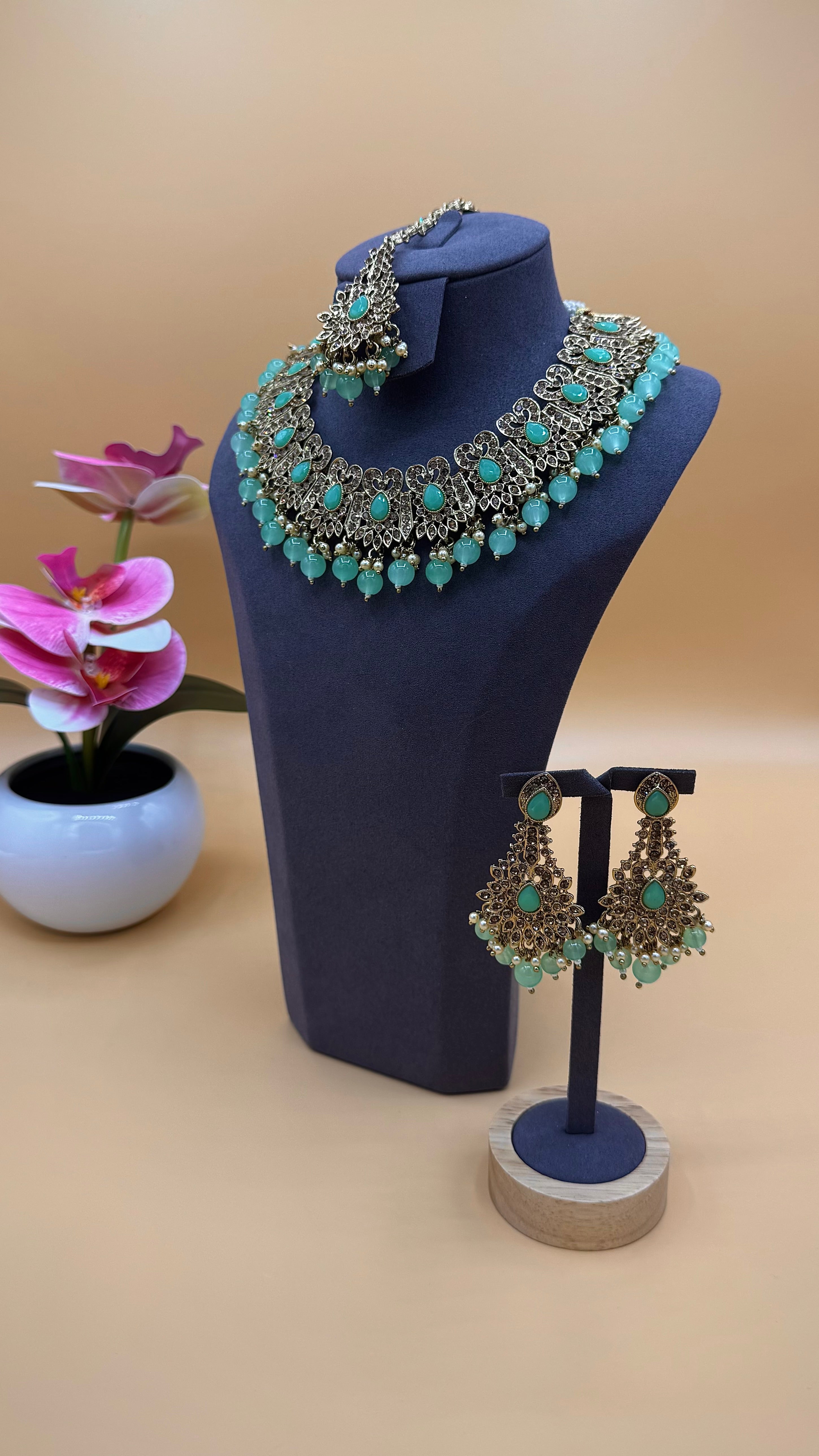 Emerald Mist Necklace Set – Mint Green