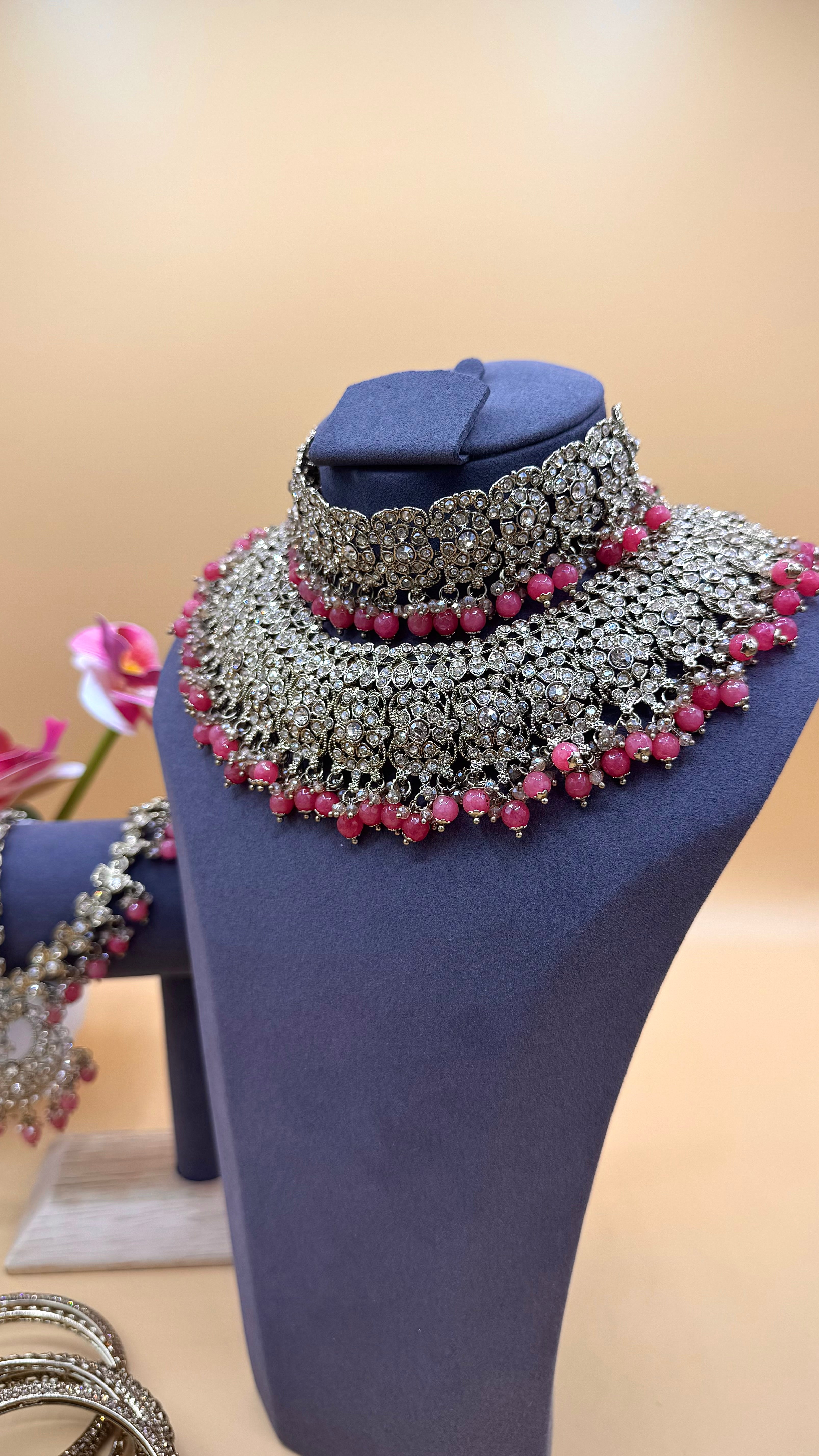 Rose Majesty Bridal Choker Set