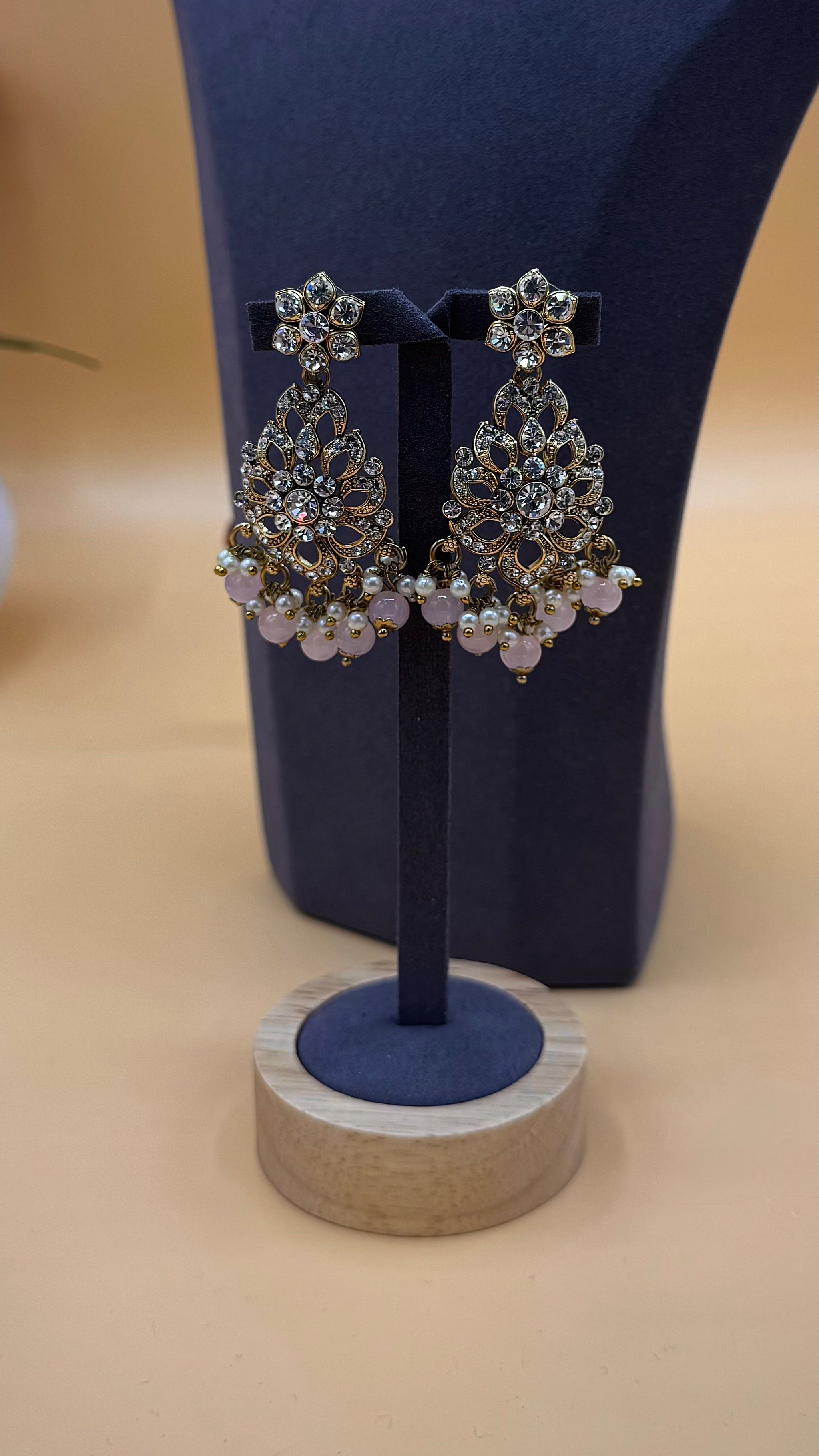 Regalia Necklace Set – Lilac