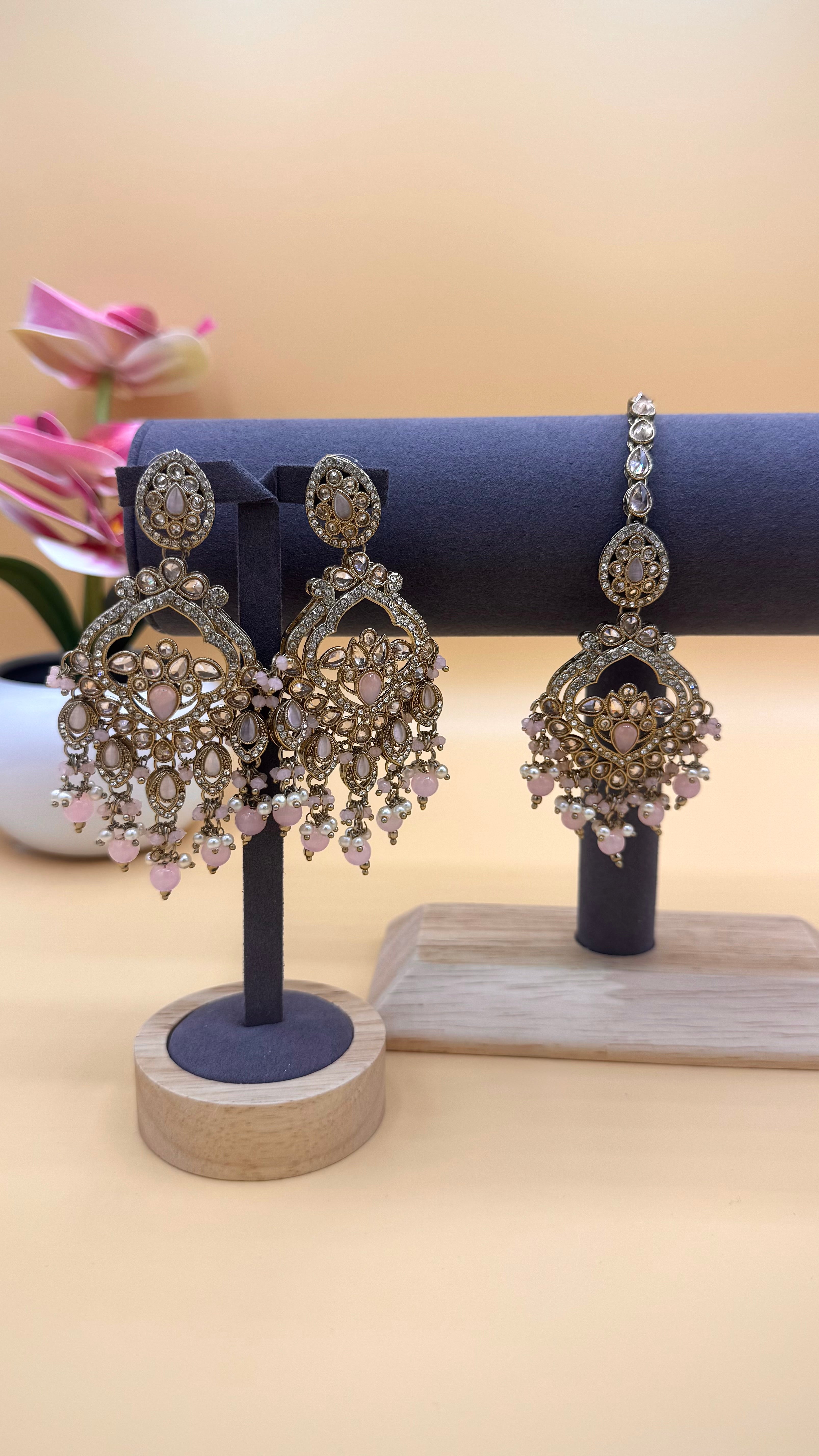 Blush Pearl Drop Earrings & Bindi Set