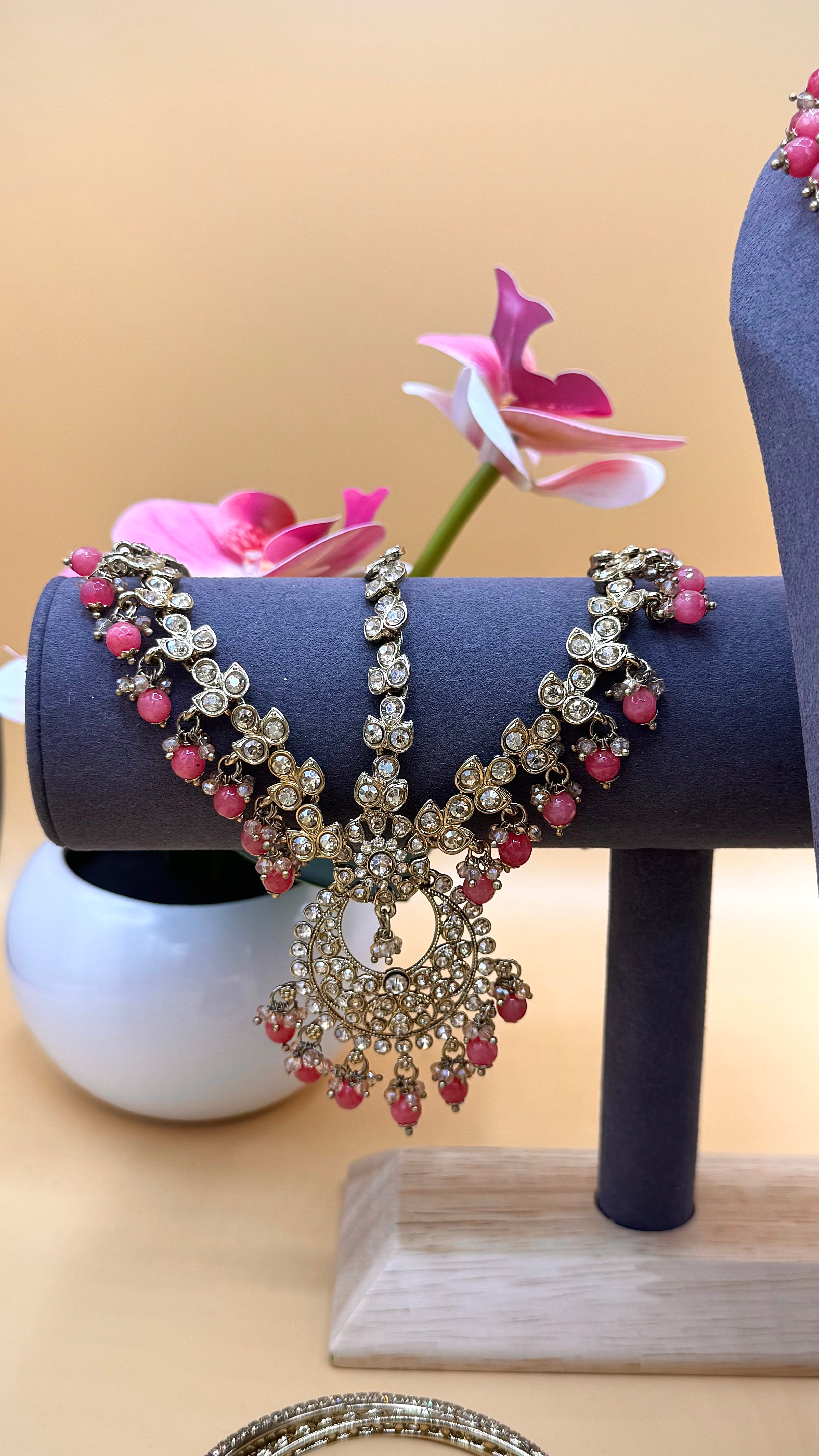 Rose Majesty Bridal Choker Set