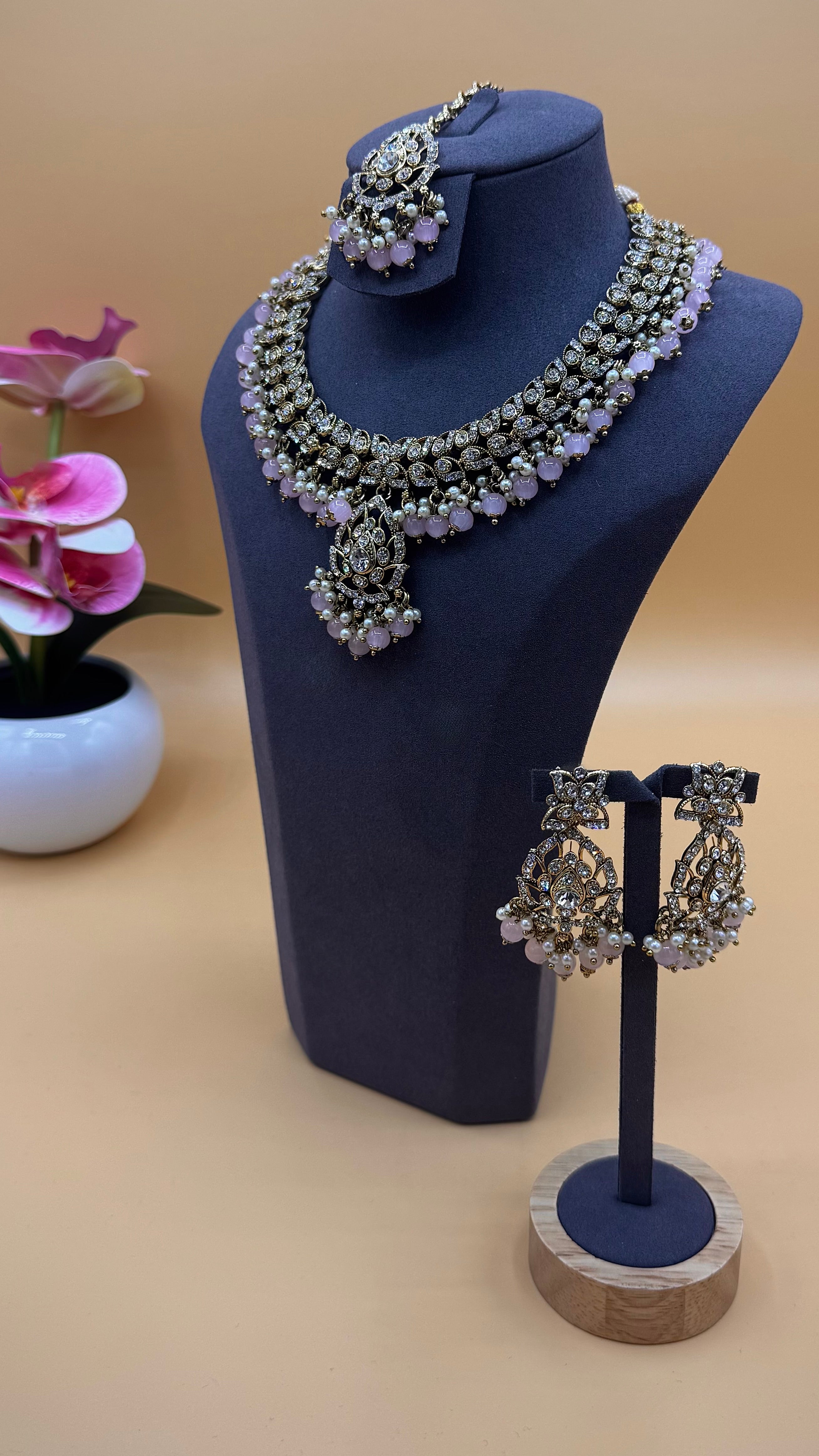 Prestige Necklace Set – Lilac