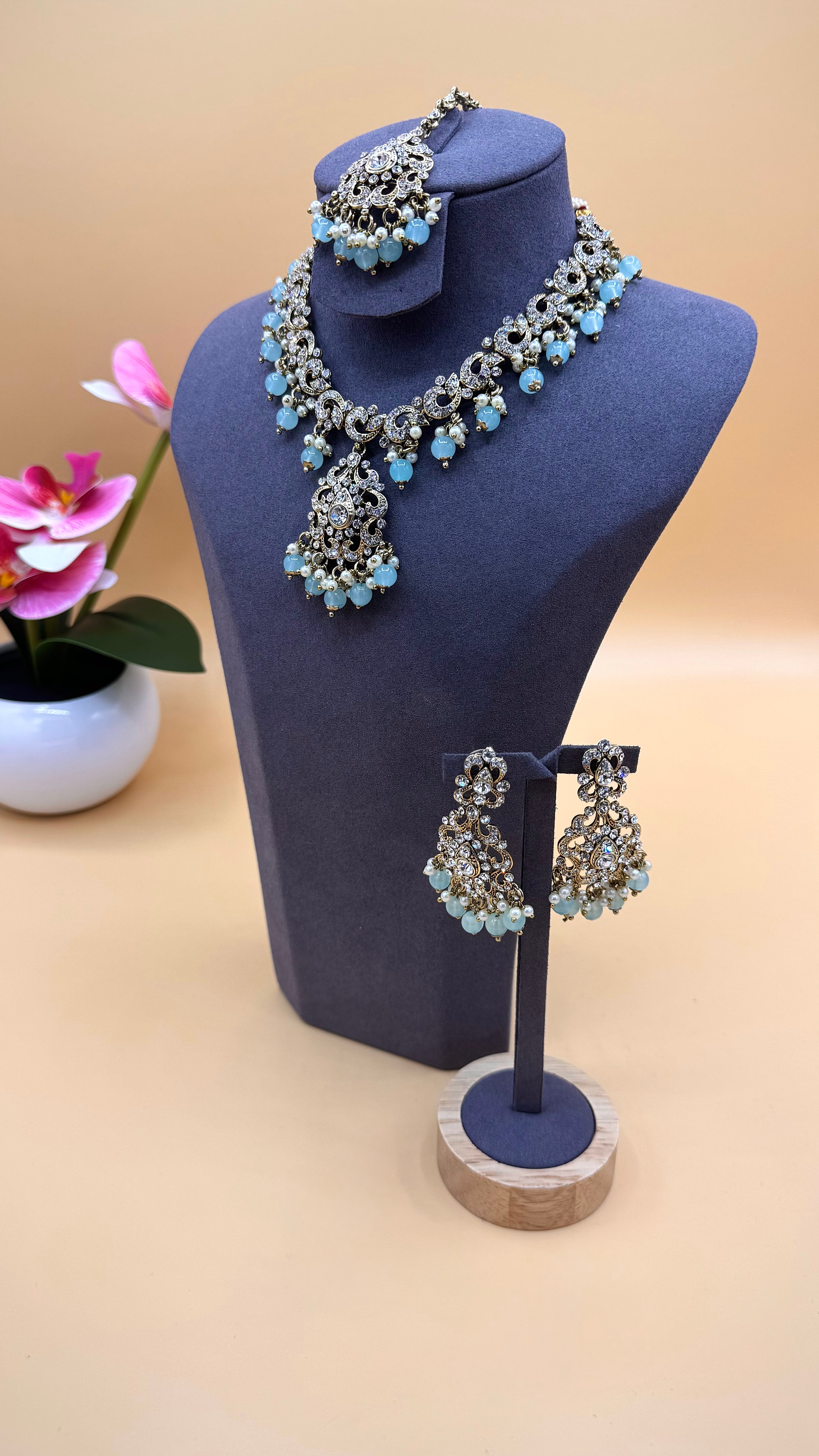 Sky Blue Pearl Necklace Set