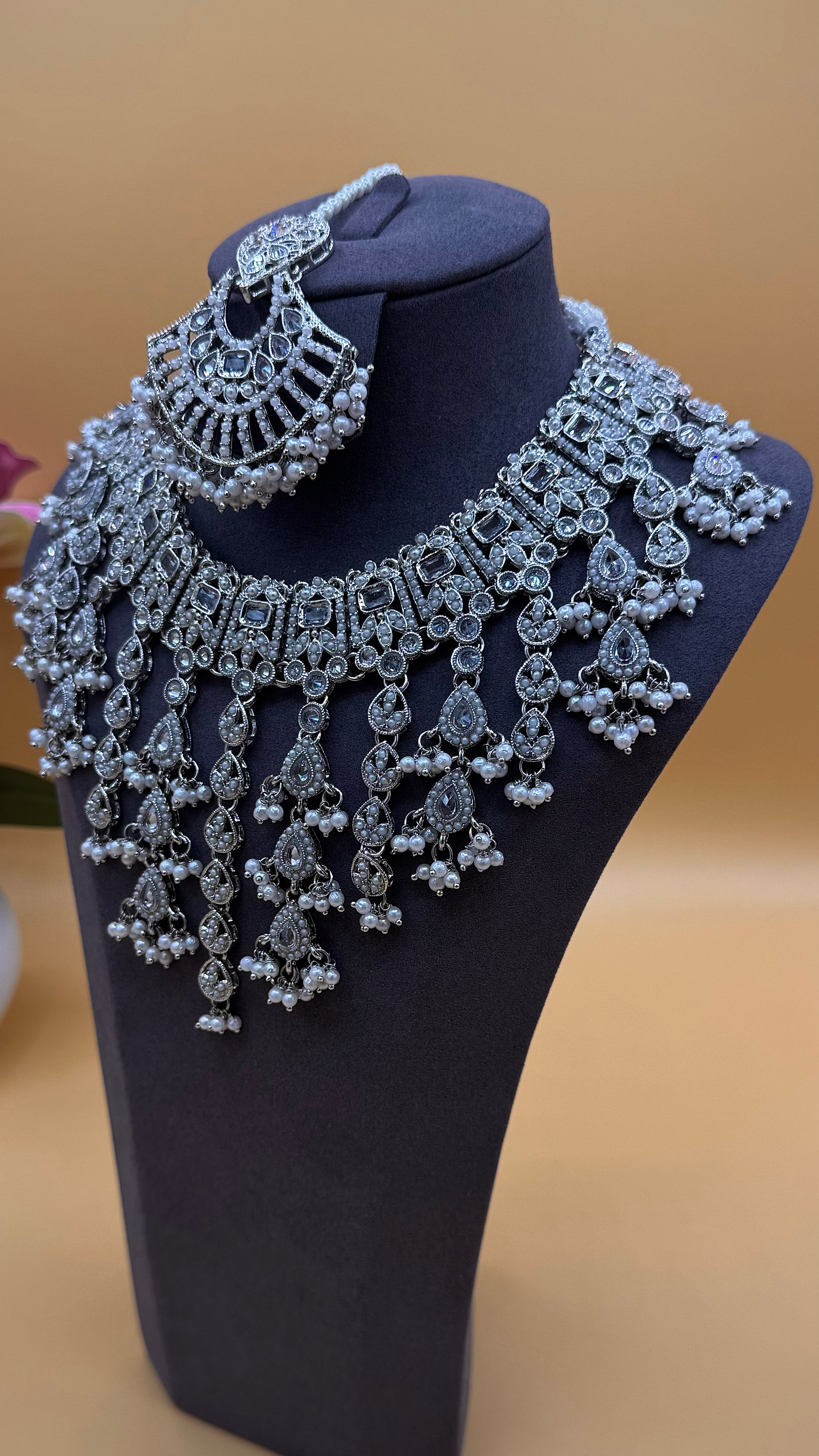 Crystal Veil Necklace Set – Silver White