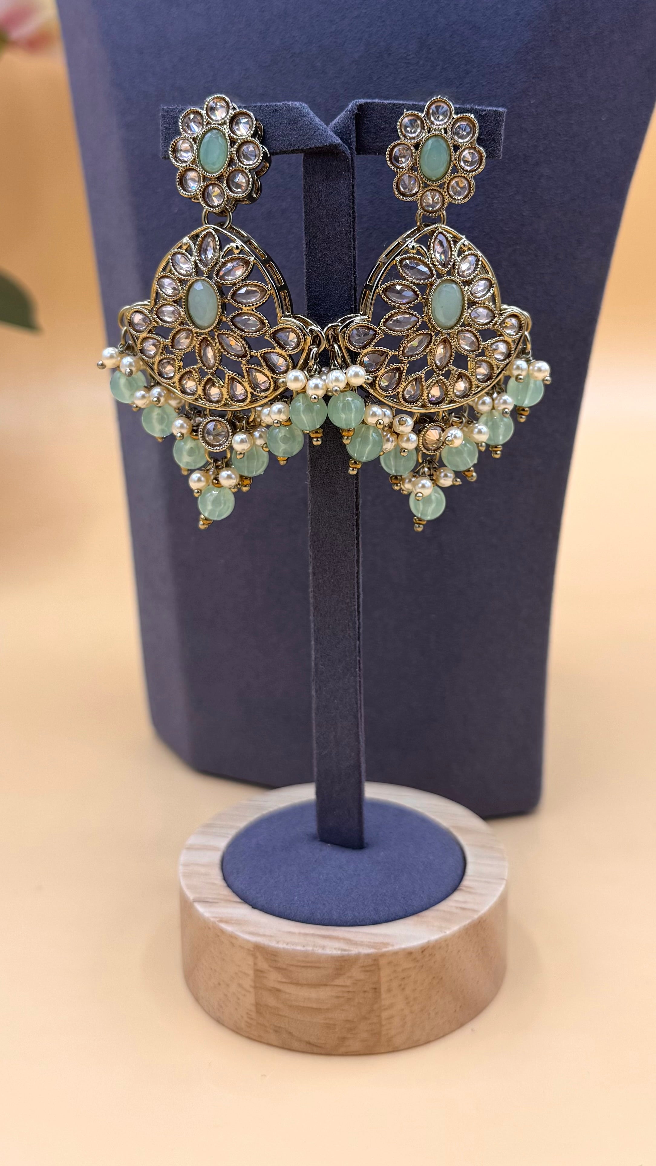 Mint Pearl Necklace Set