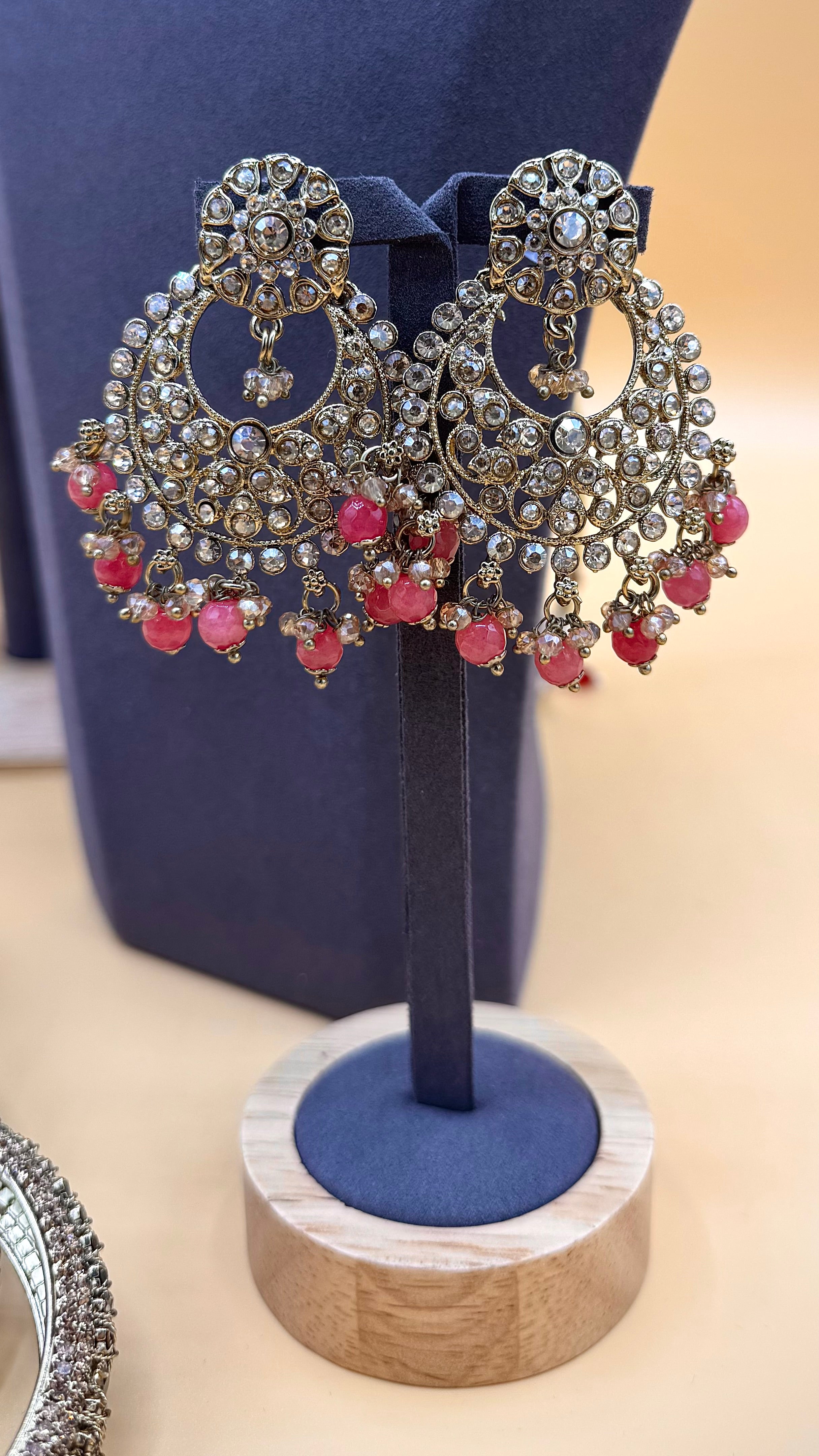 Rose Majesty Bridal Choker Set