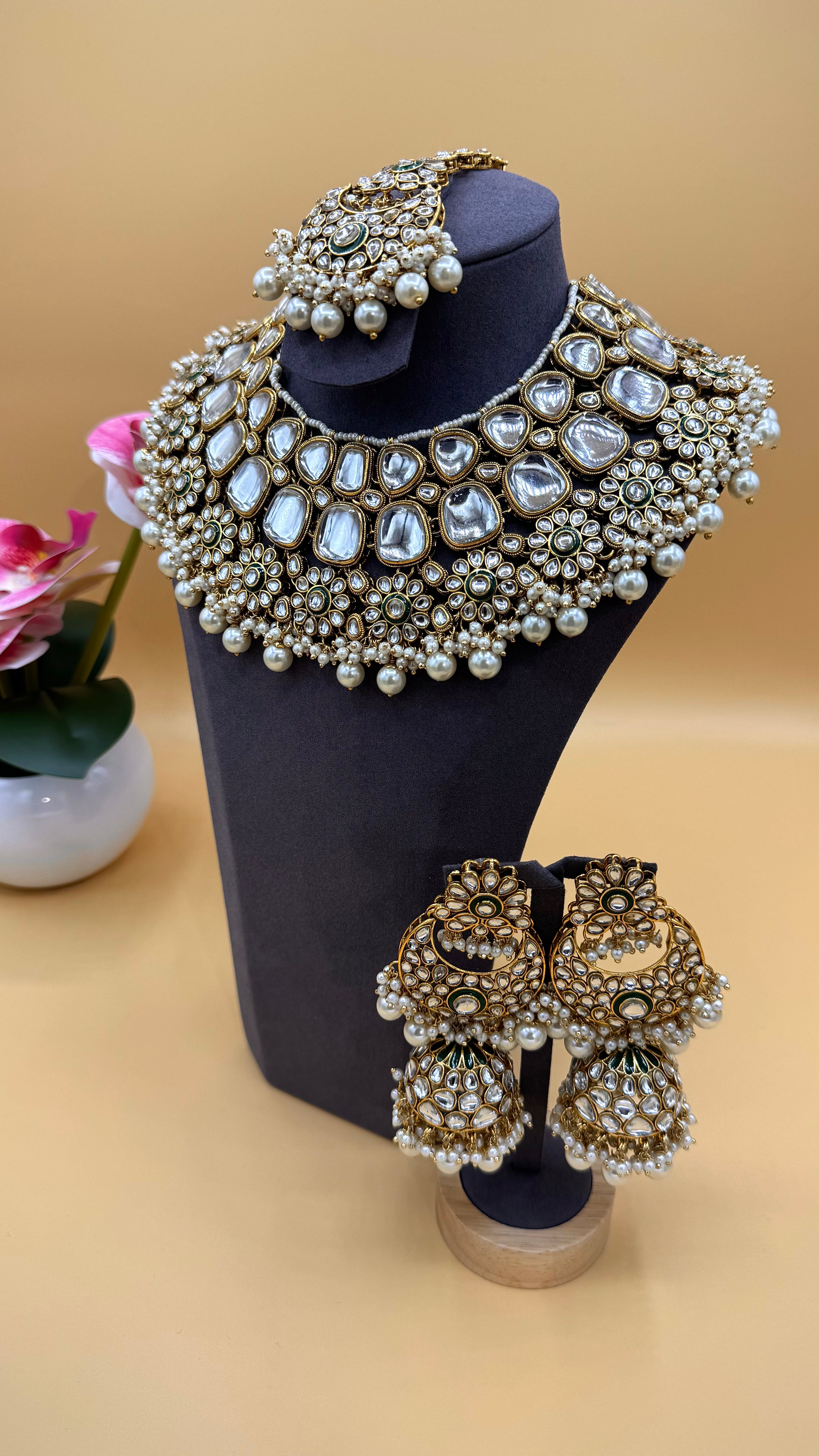 Ivory Empress Necklace Set