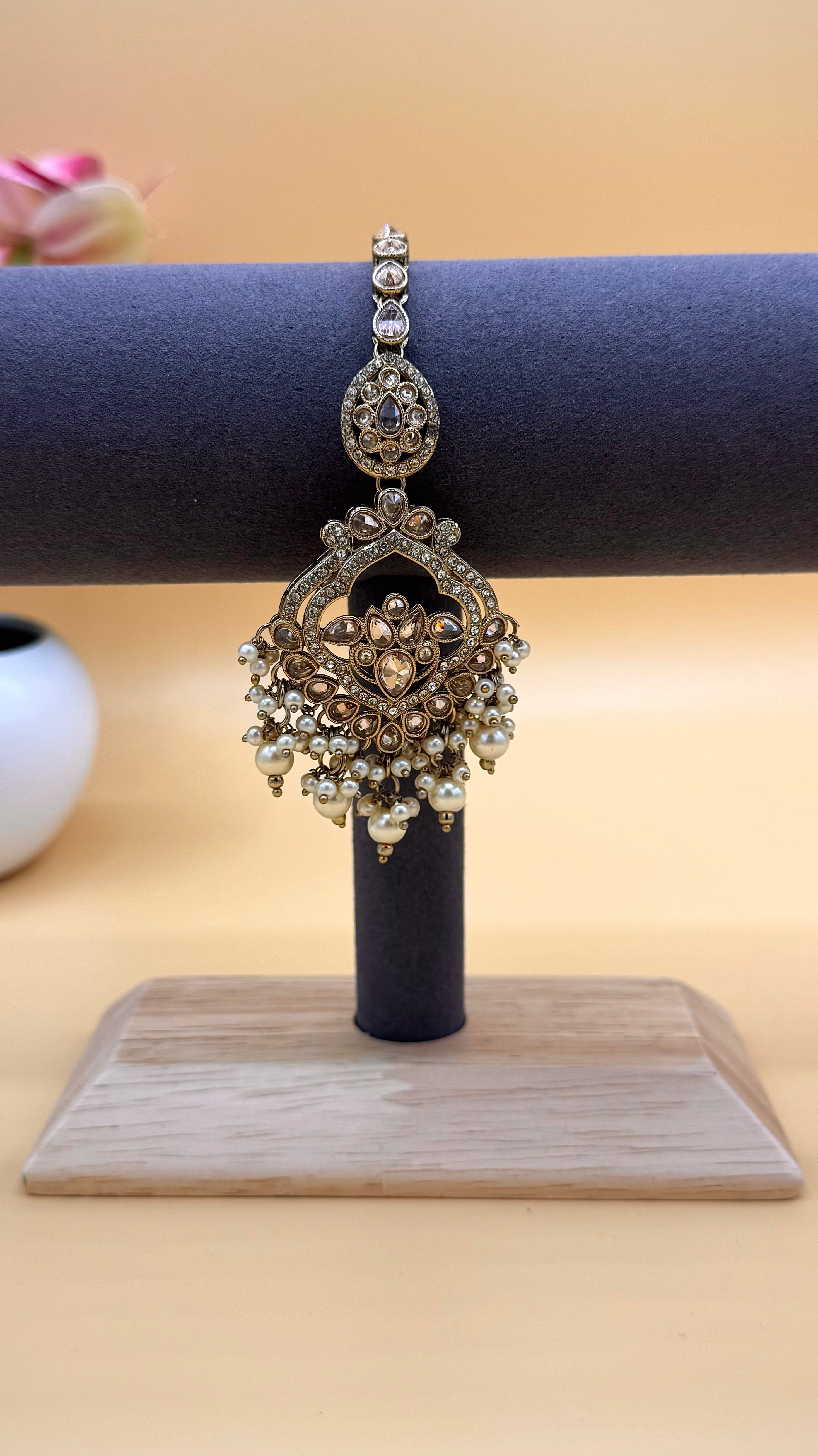 Ivory Pearl Drop Earrings & Bindi Set