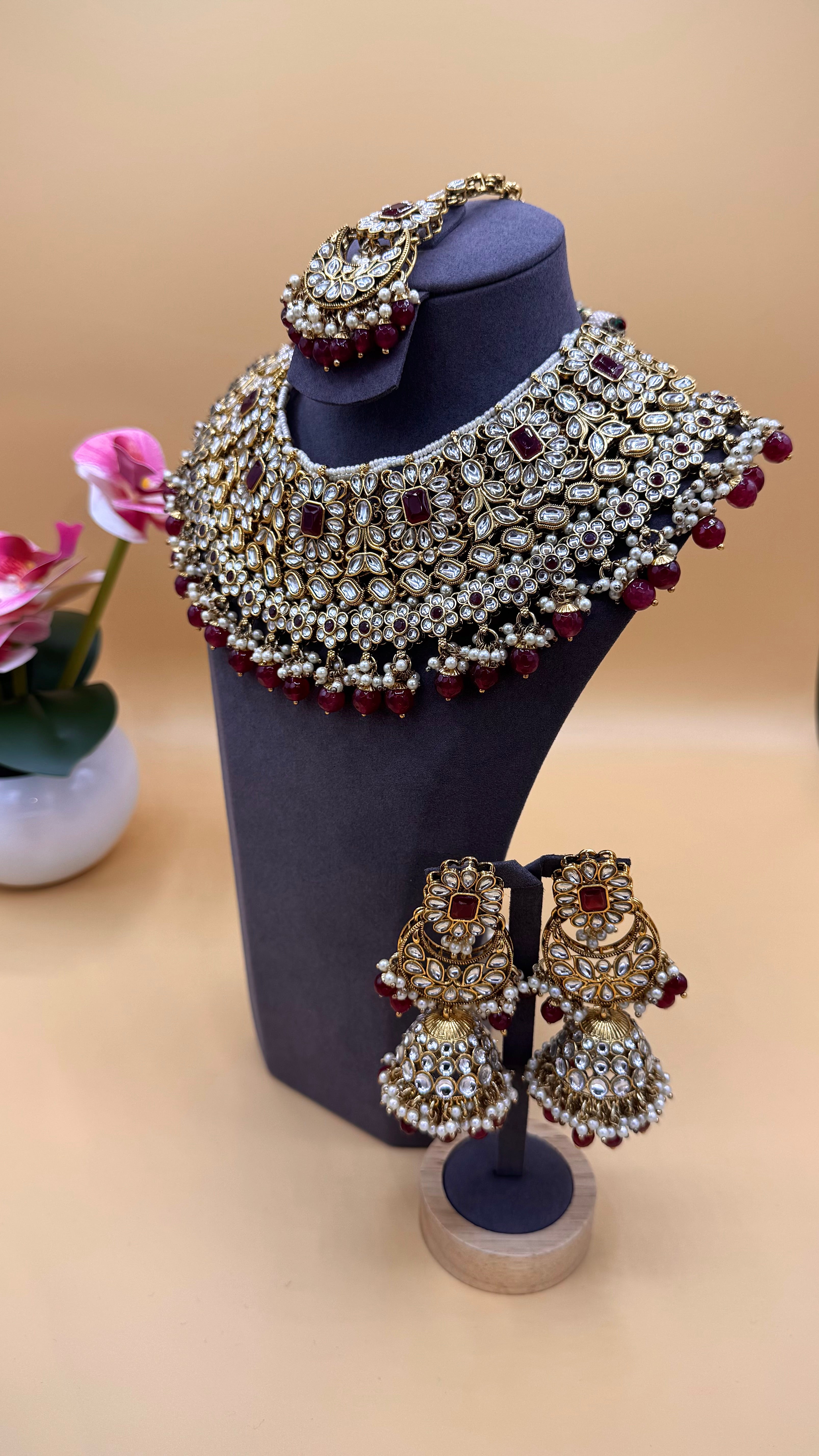 Garnet Royale Necklace Set