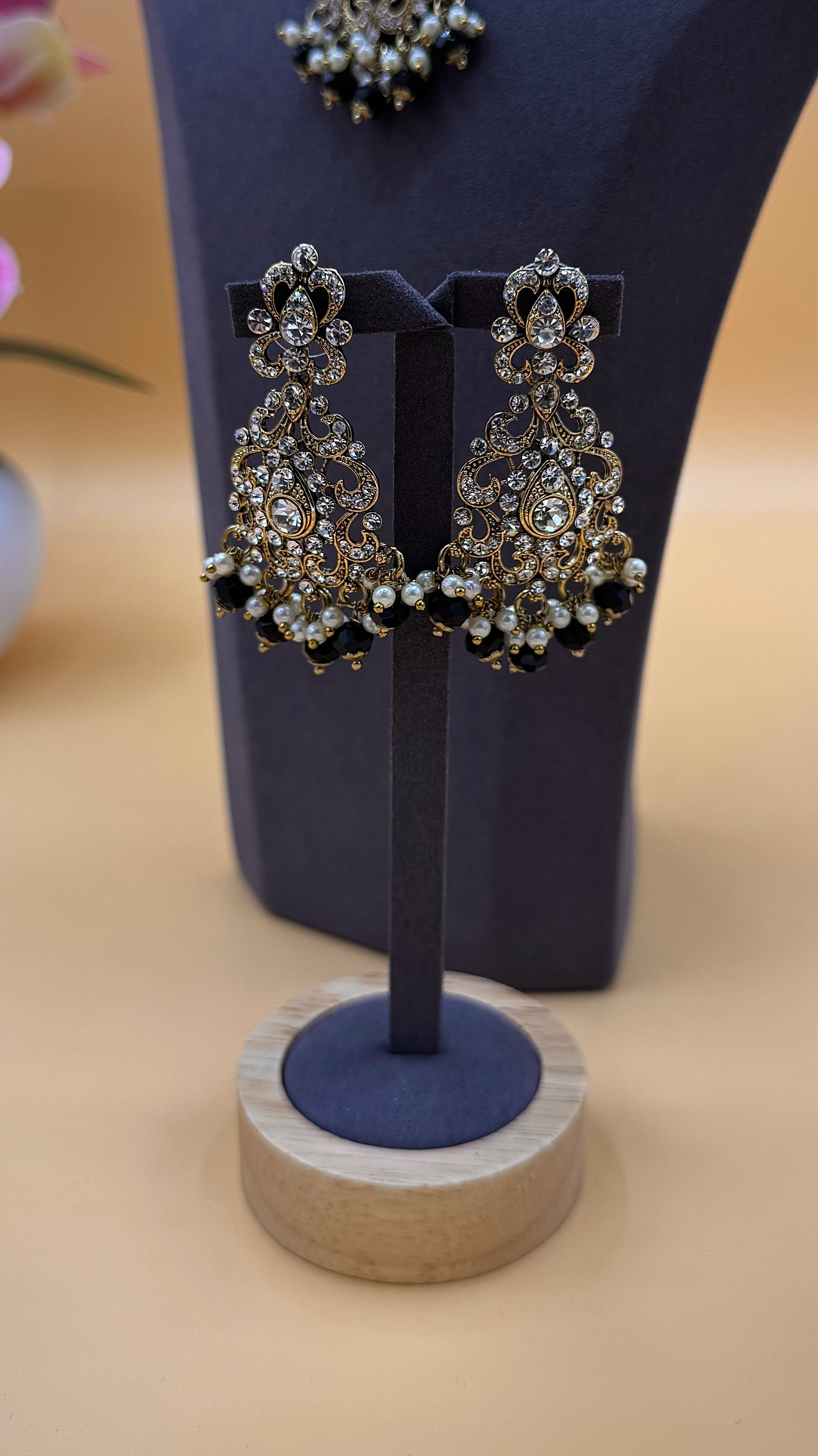 Midnight Pearl Royale Necklace Set