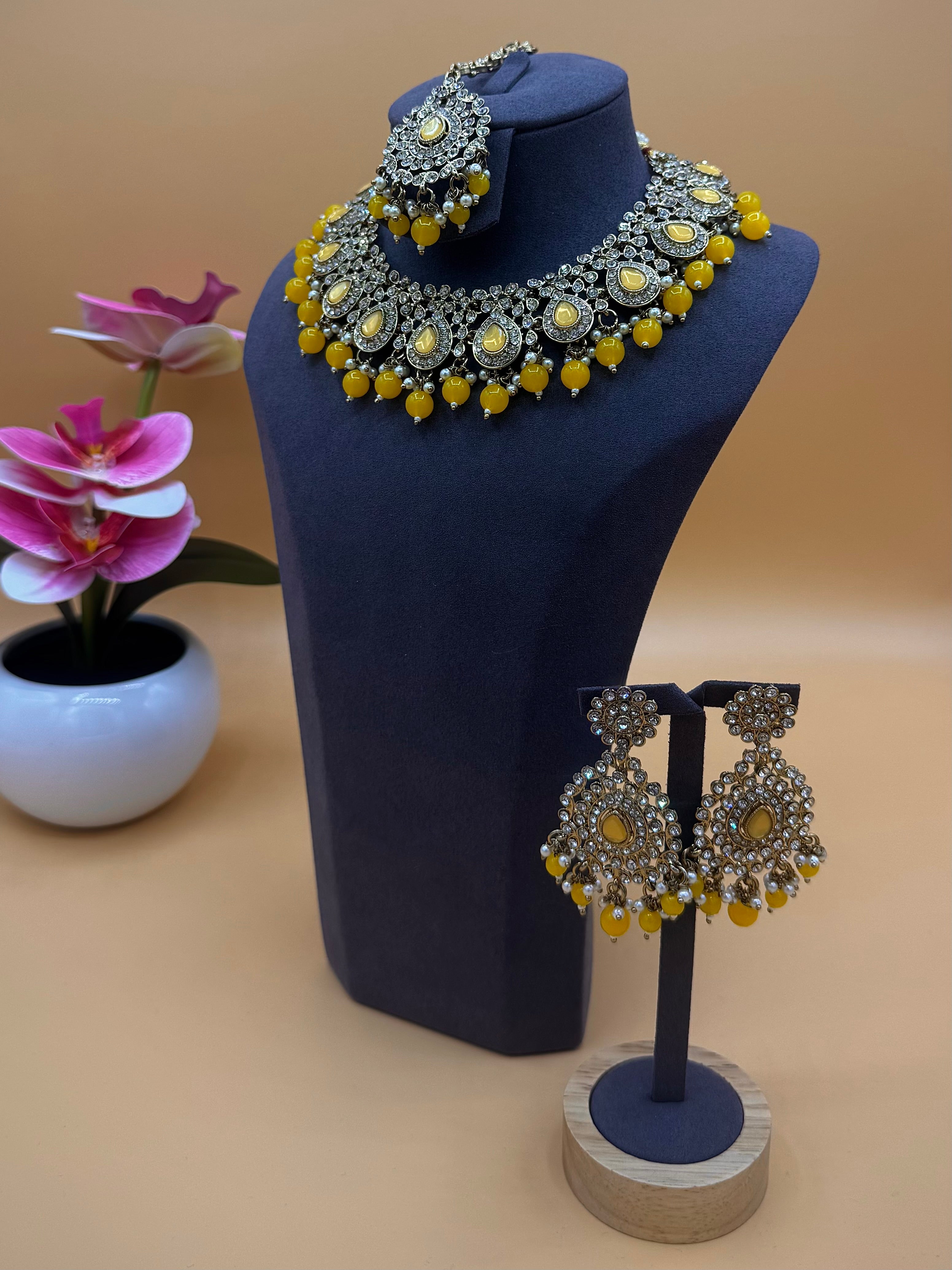 Sana Necklace Set – Mustard Yellow