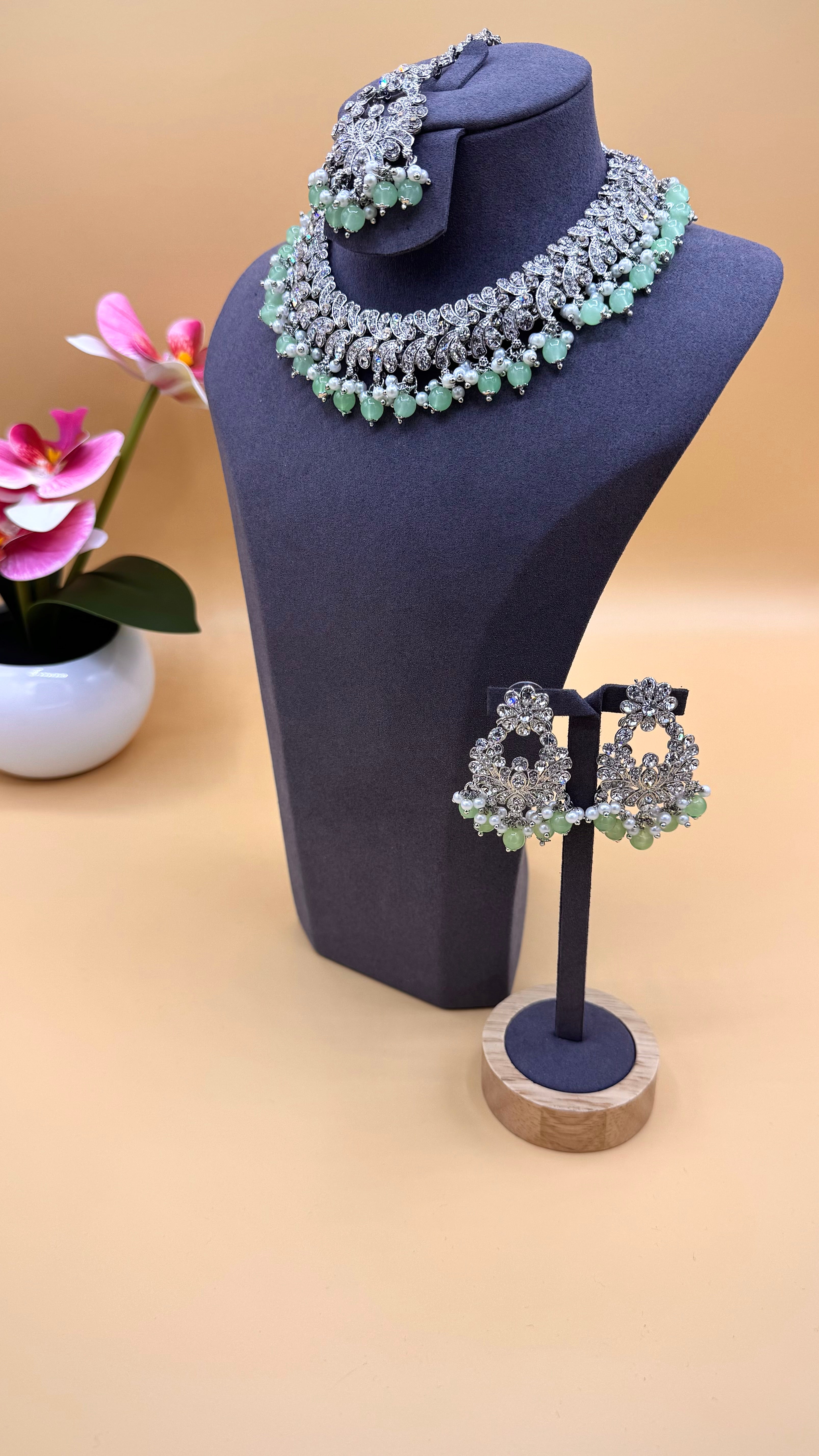 Mint Luxury Necklace Set