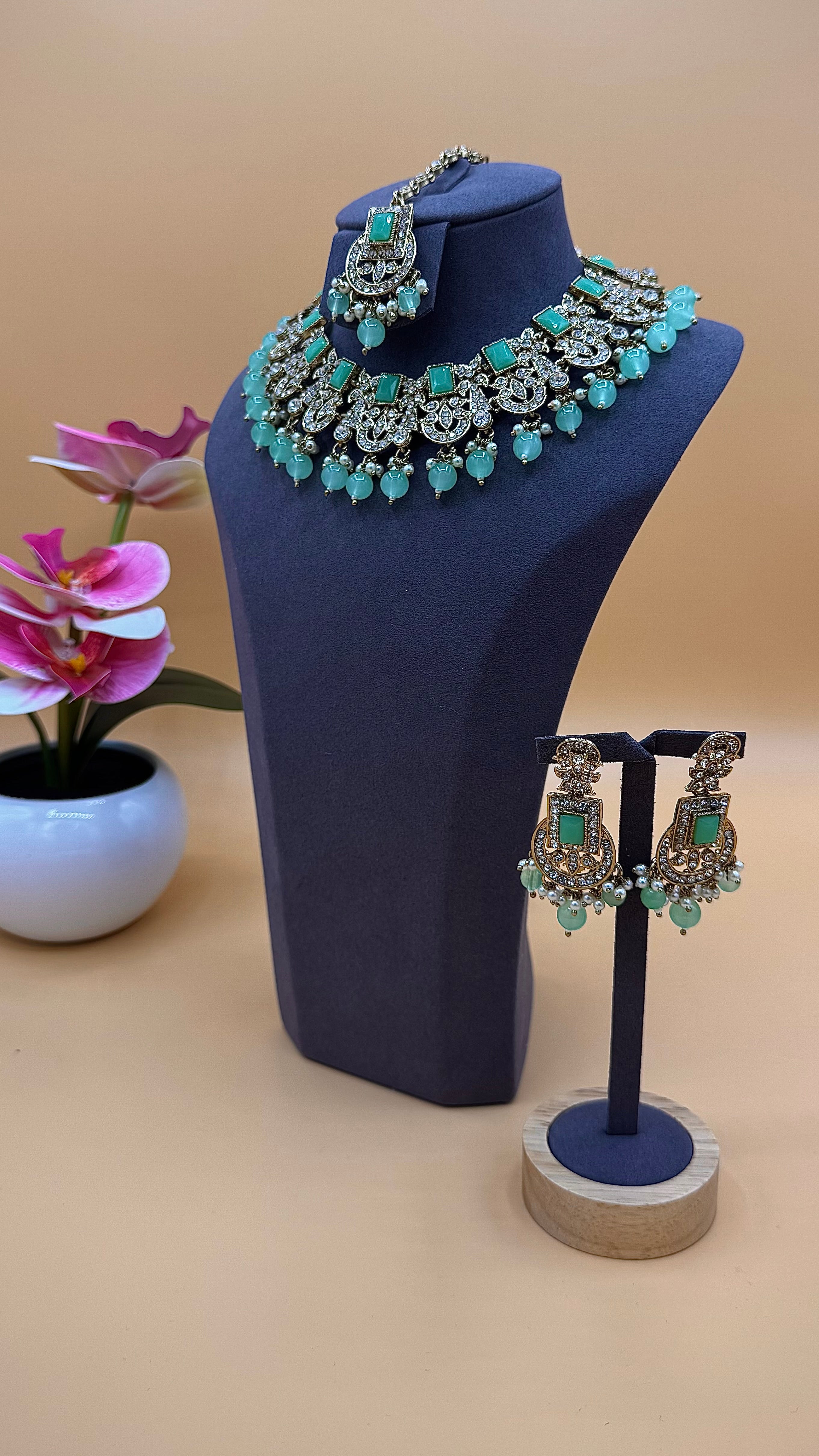 Rimsha Necklace Set – Mint Green