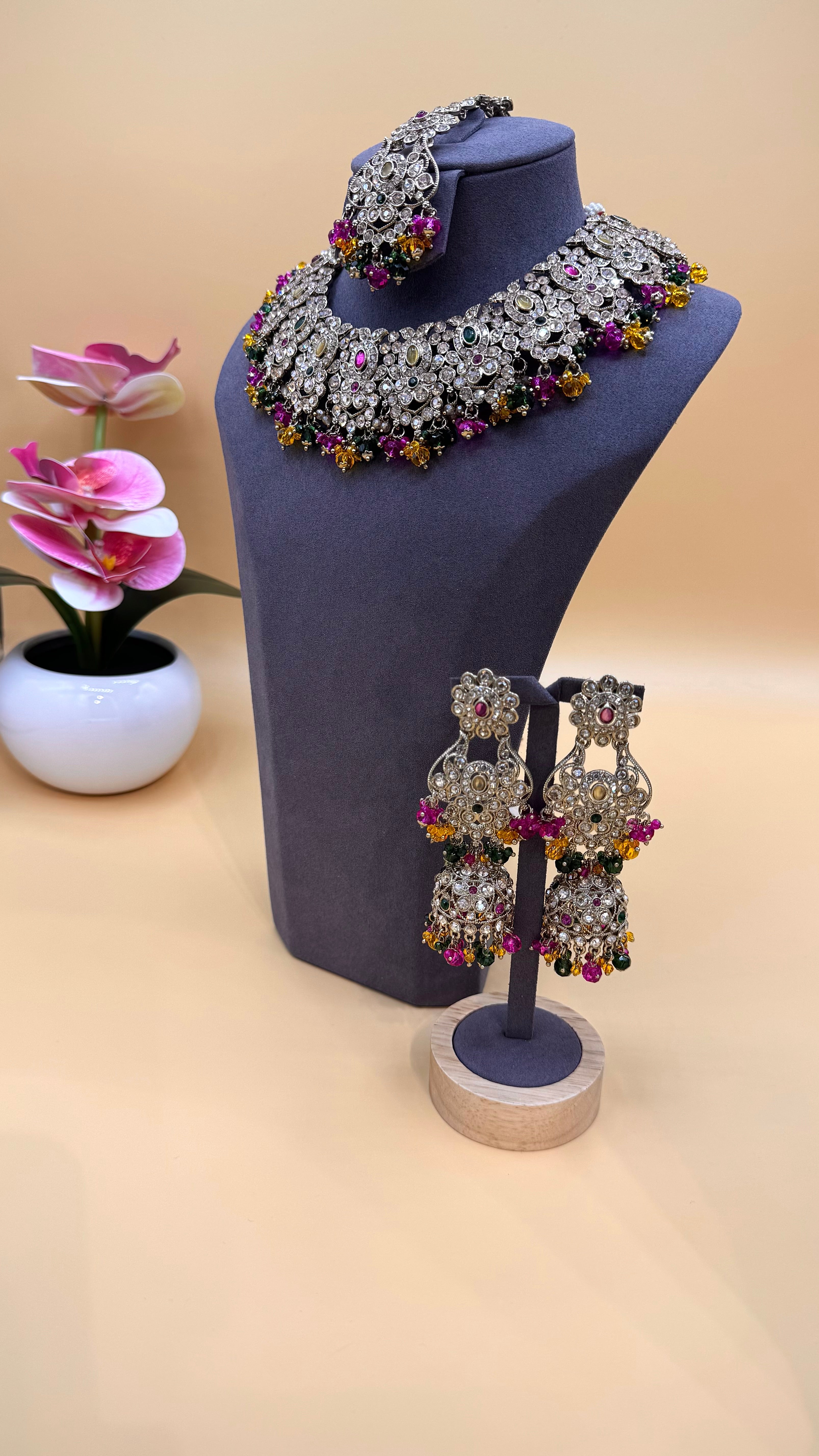 Multicolor Jewel Necklace Set