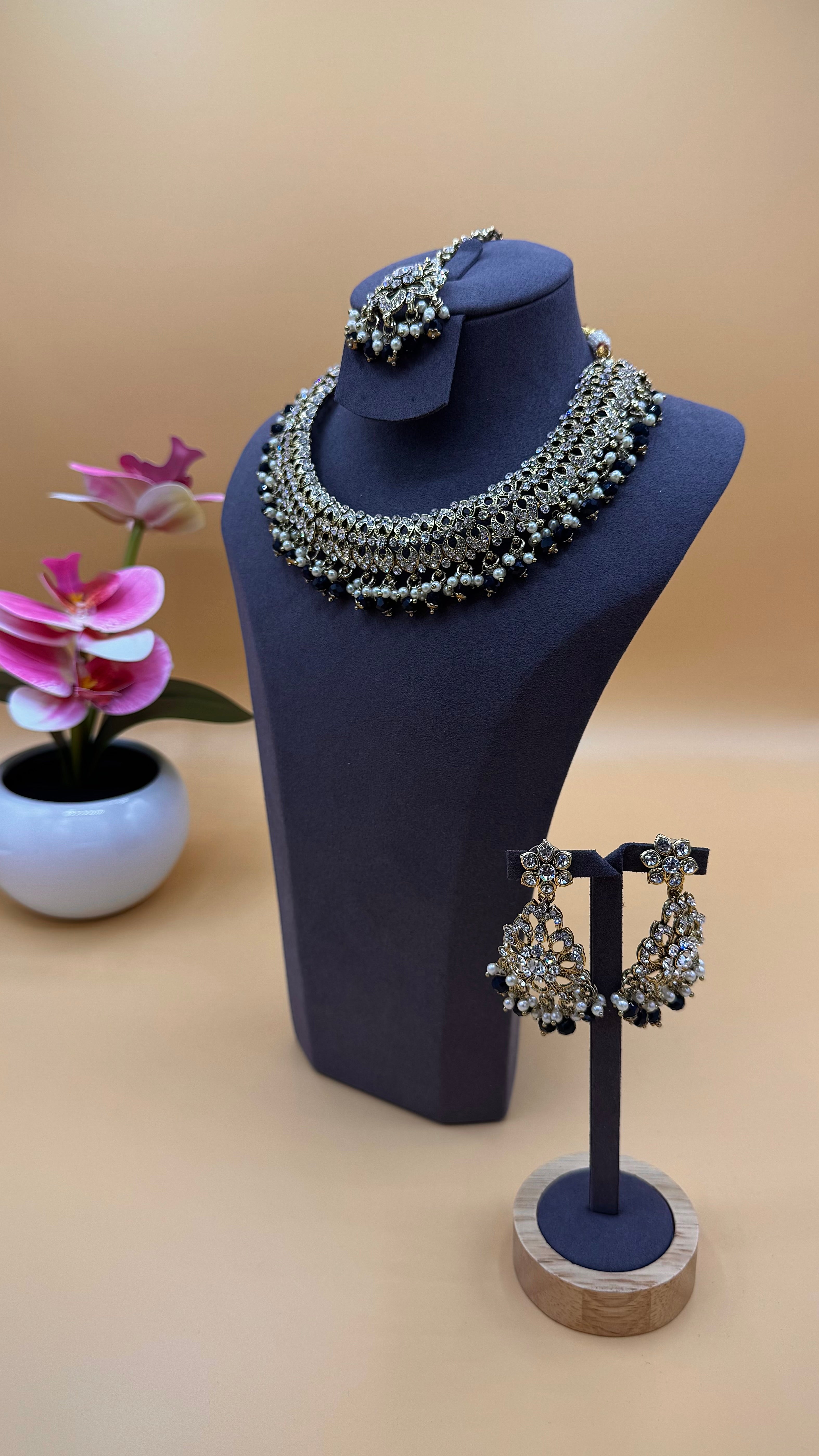 Midnight Regal Necklace Set