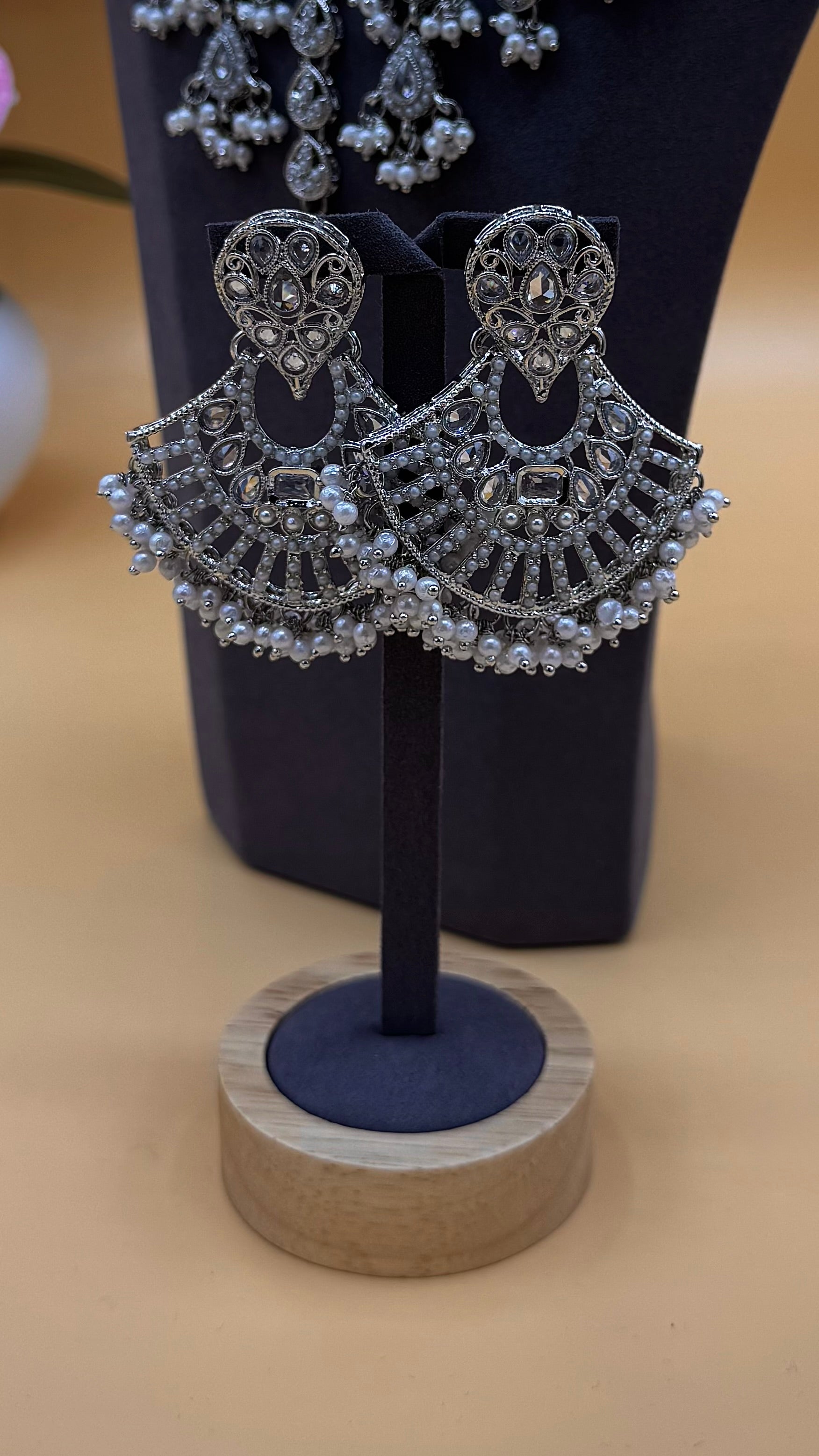 Crystal Veil Necklace Set – Silver White