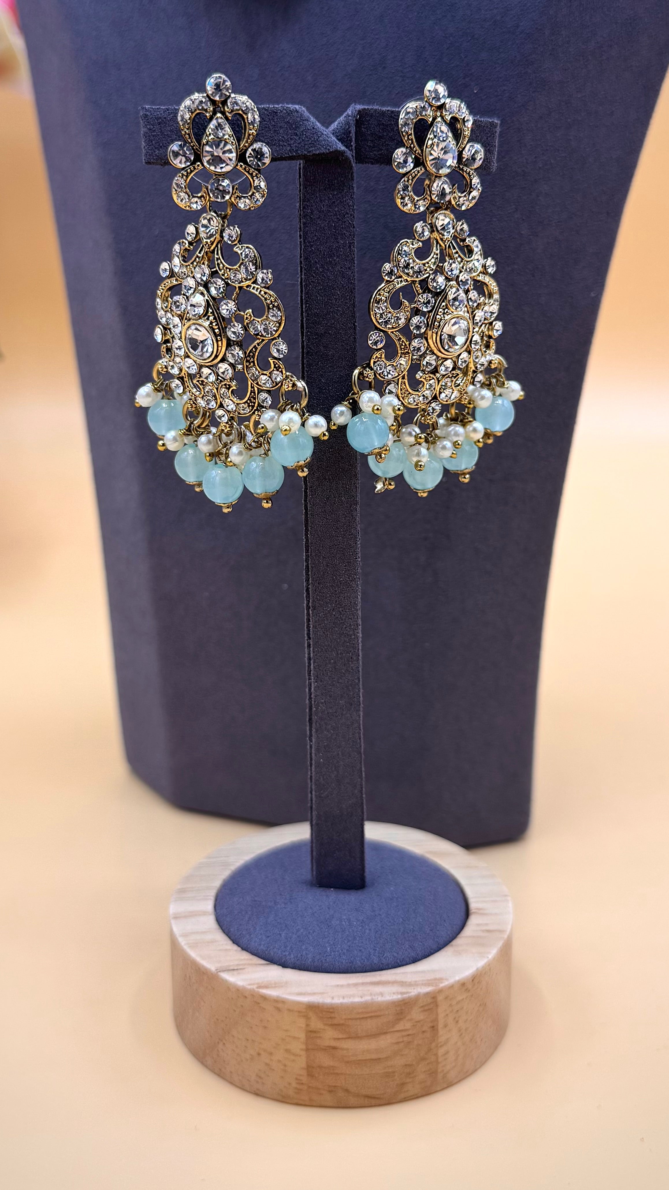 Sky Blue Pearl Necklace Set