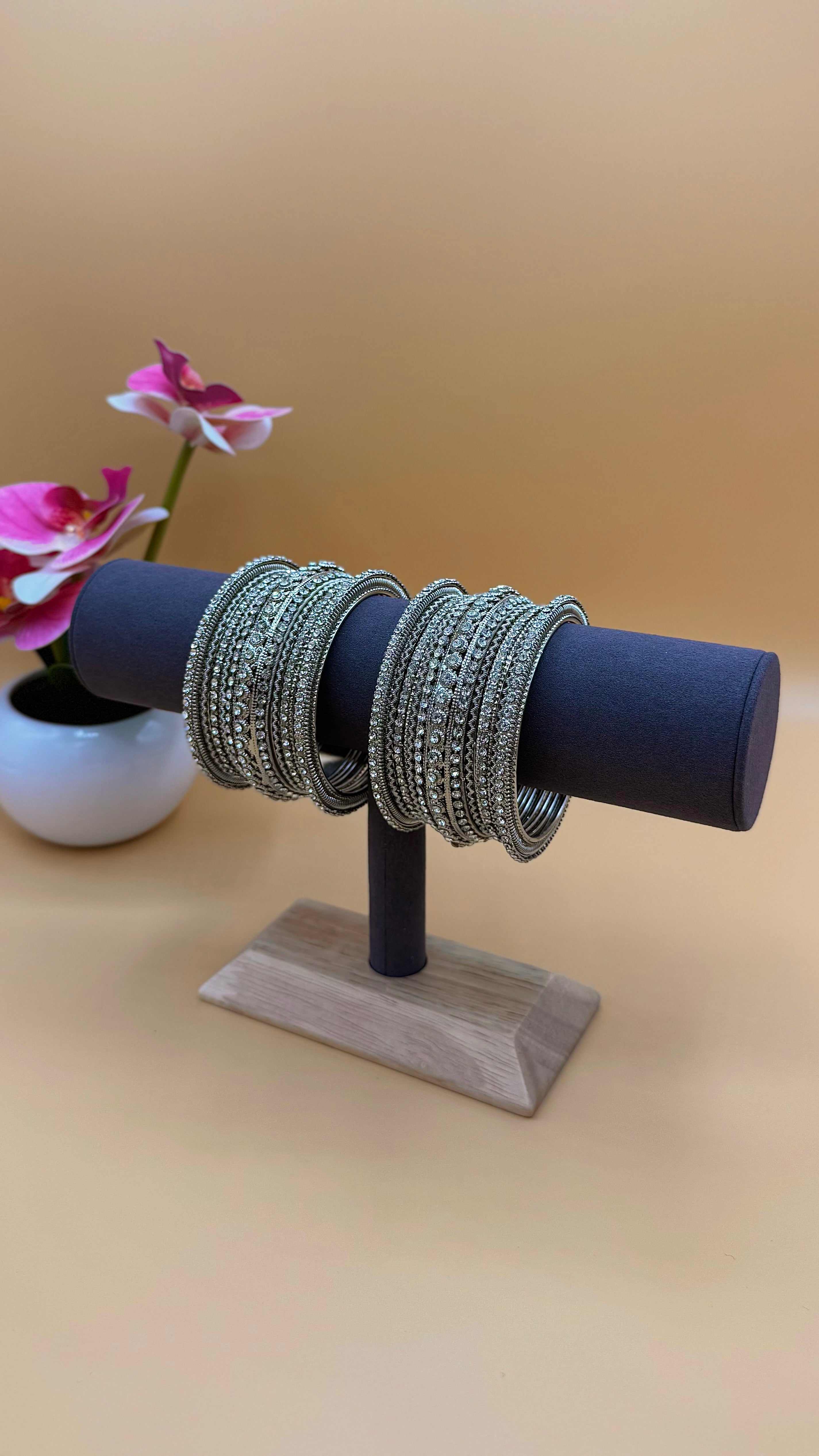 Eterna Bangles – Silver