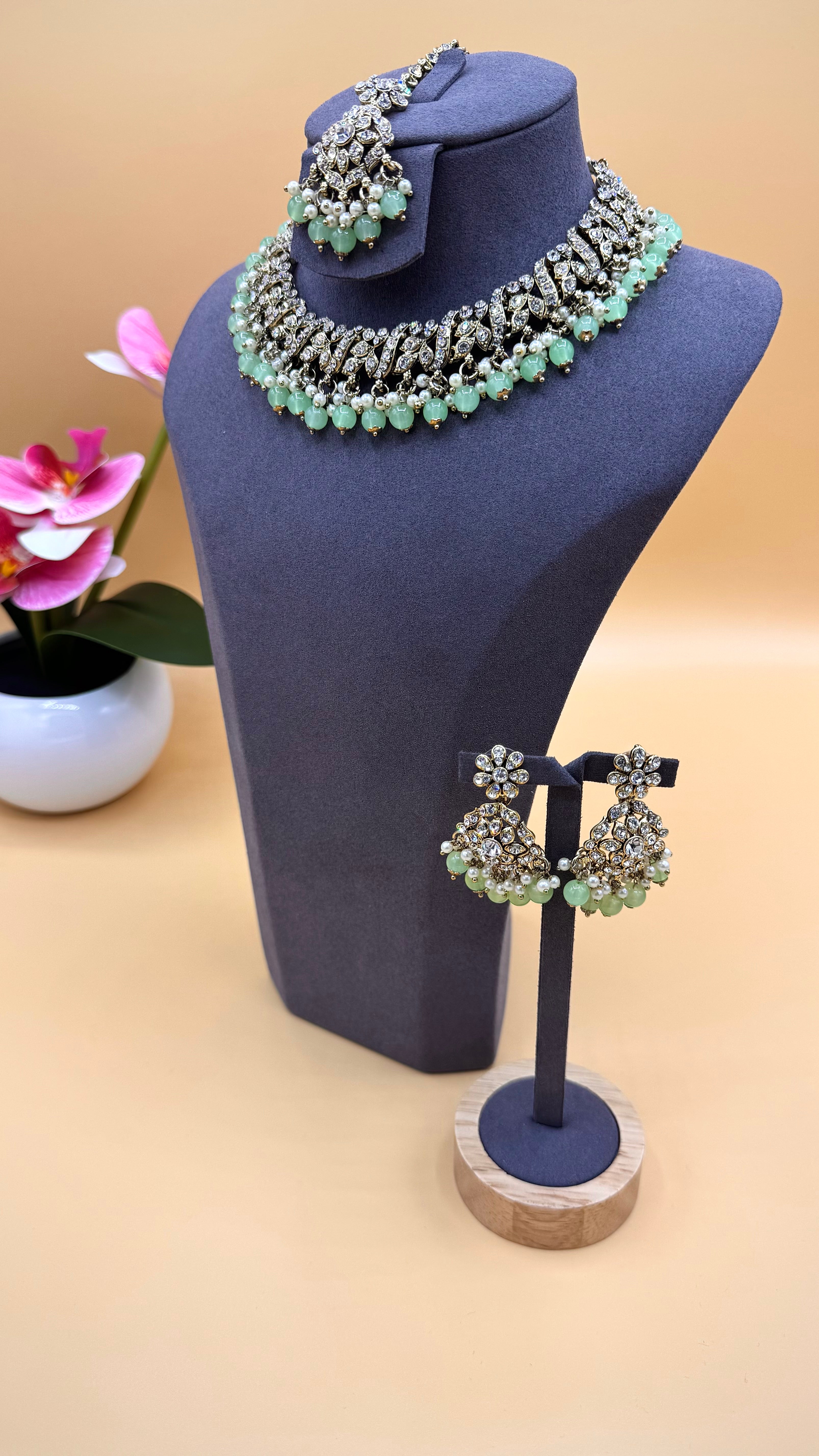 Mint Crystal Aura Necklace Set