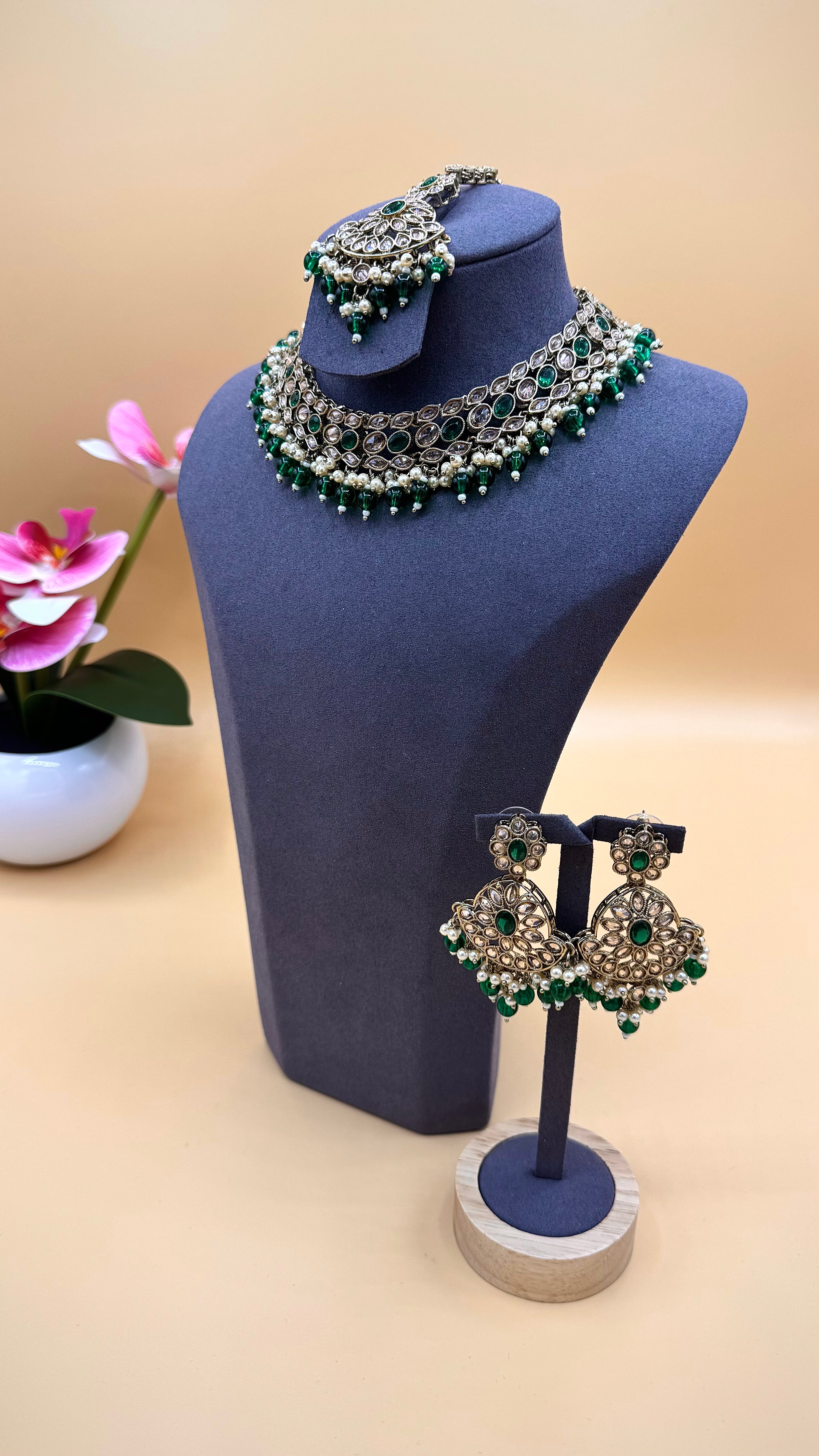 Emerald Pearl Necklace Set