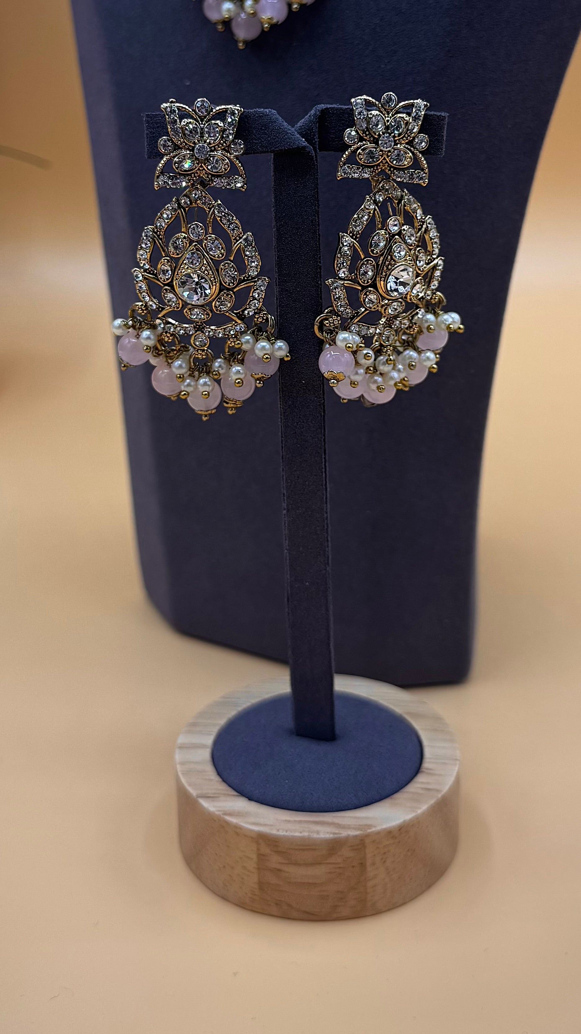 Prestige Necklace Set – Lilac