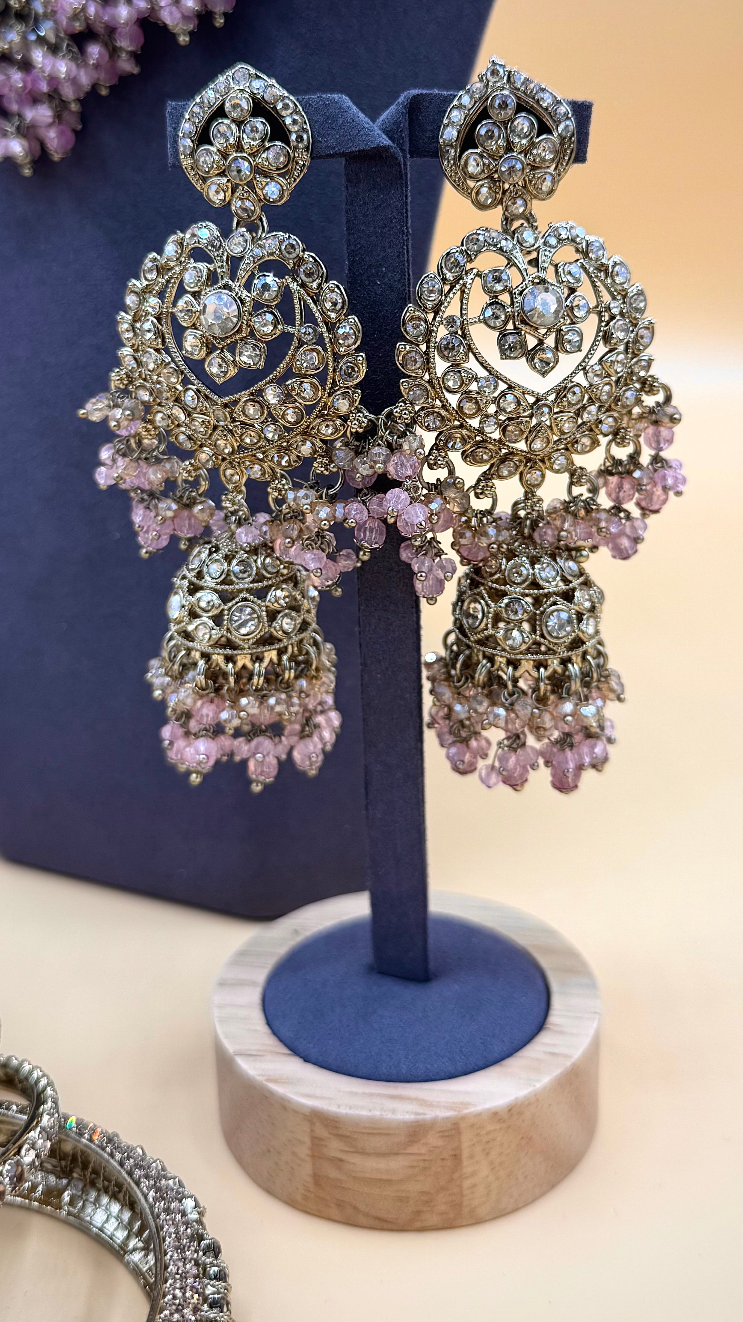 Bruidschokerset in de kleur Lavender Majesty