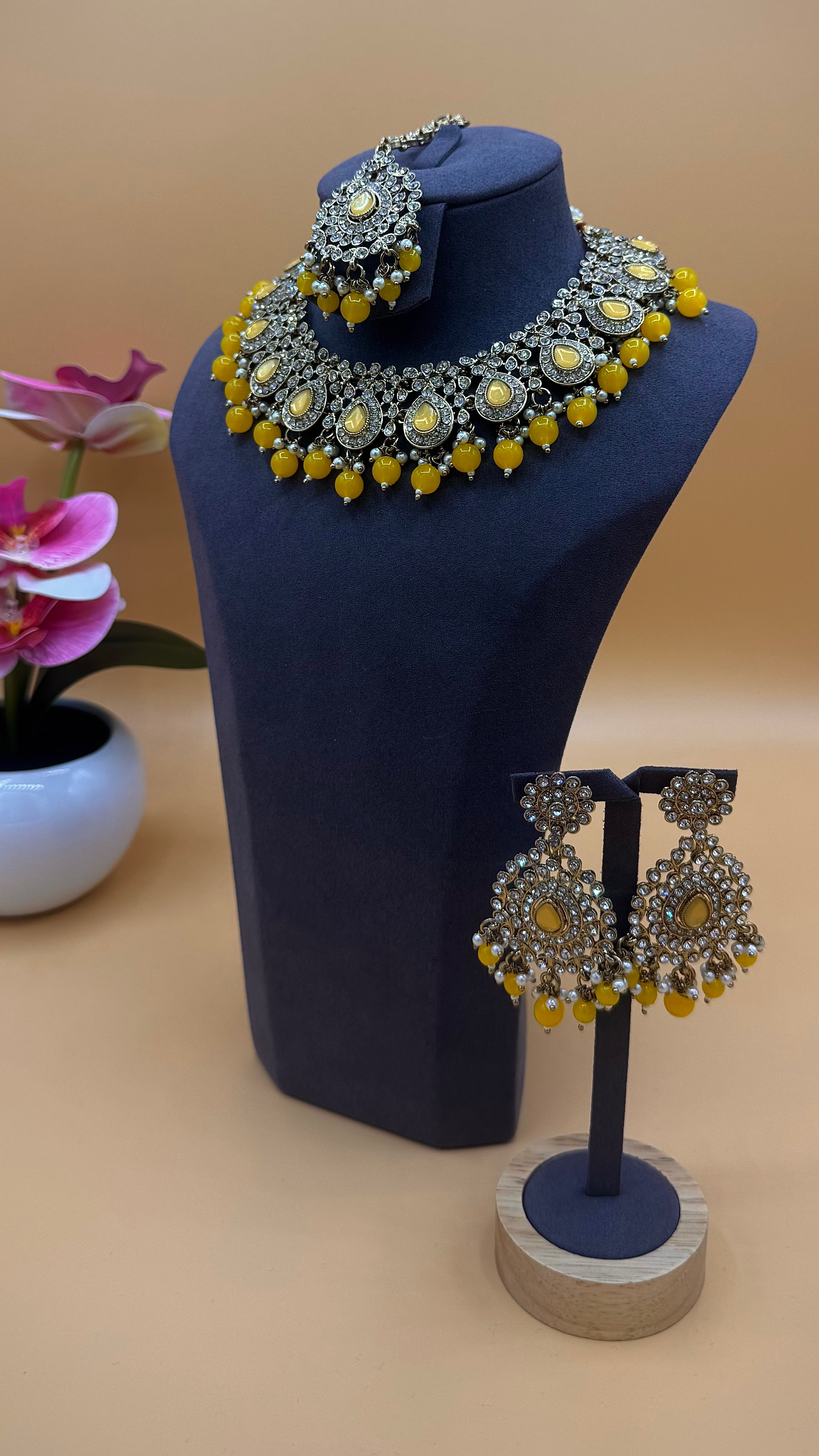 Sana Necklace Set – Mustard Yellow