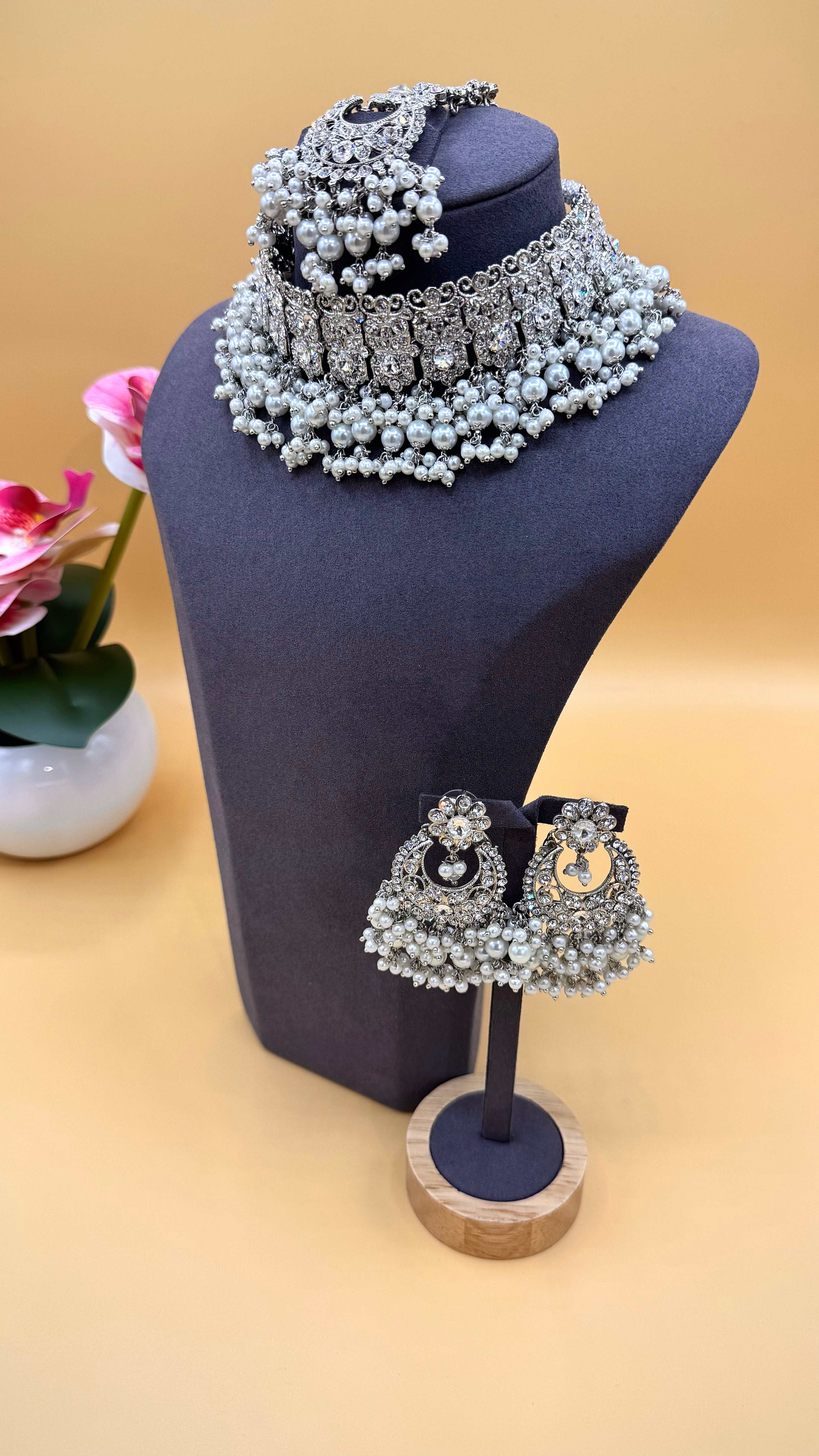 Pearl Sultana choker Set